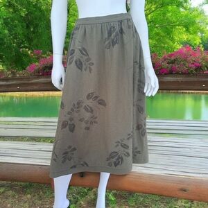 Boos Vintage pure New khaki wool skirt with leaf pattern and lining Size 40